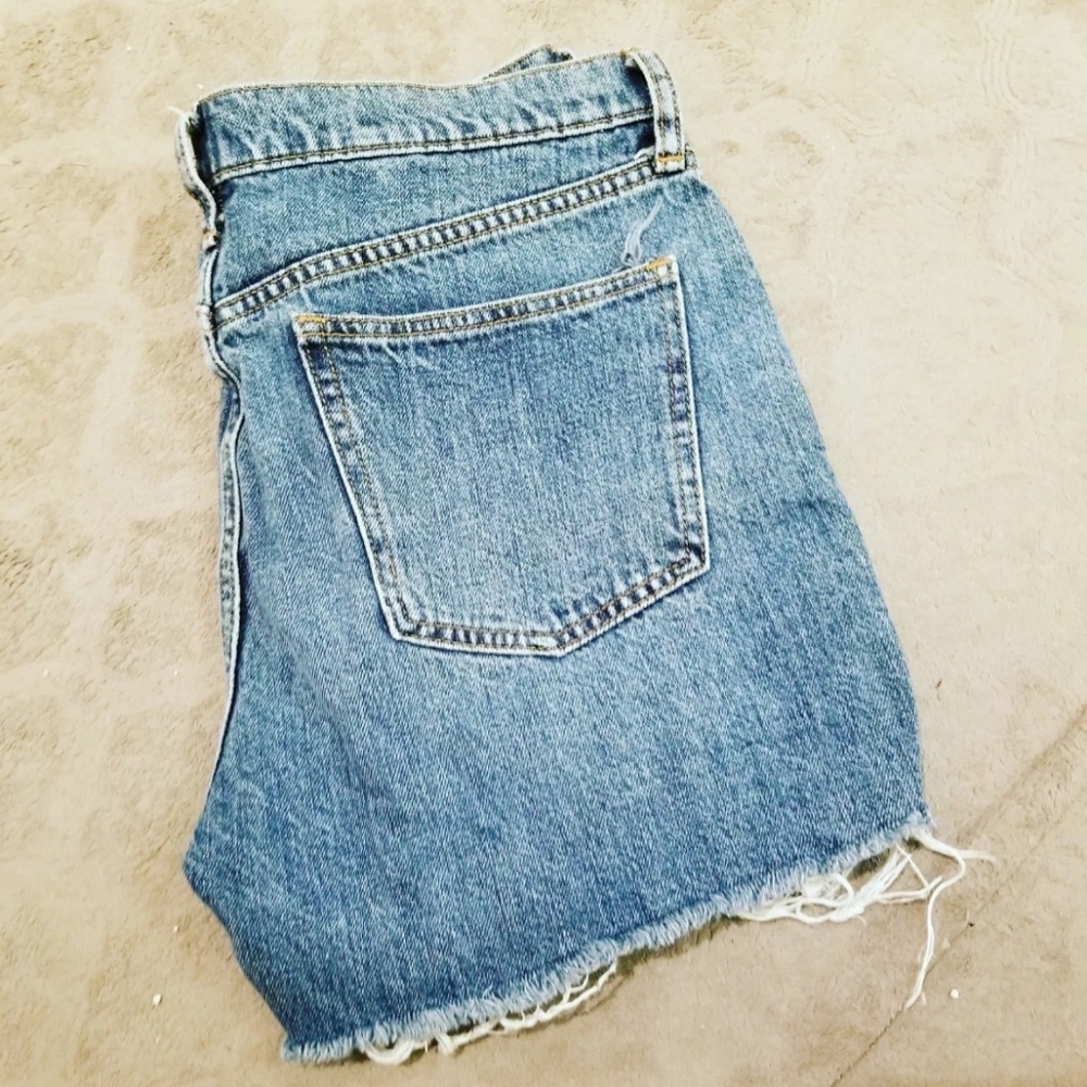 Gap high rise shorts